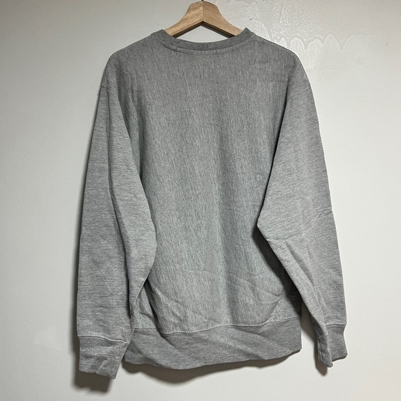 Champion Reverse Weave Crewneck Sweatshirt - Heather Grey - Size Medium - Picture 9 of 9